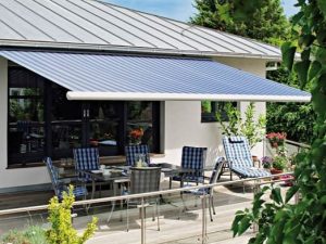 סוכך זרועות למרפסת